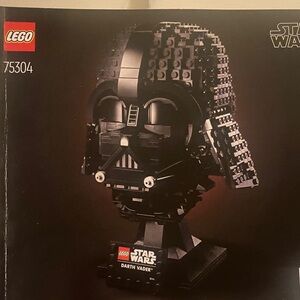 LEGO set 75304  Star Wars Darth Vader Helmet
